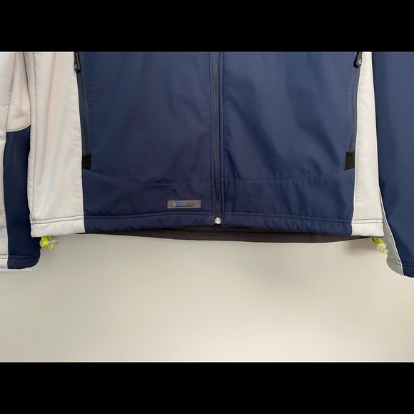 3/$15 Men’s soft shell, fleece lined jacket - Picture 9 of 9